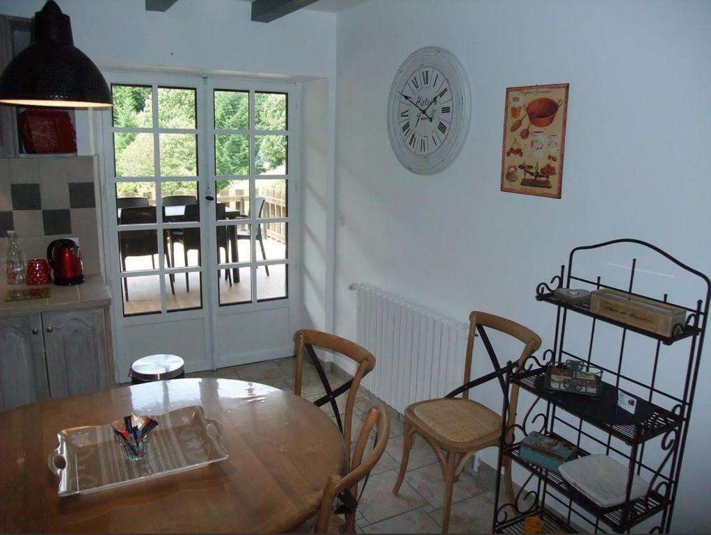 Le Domaine Du Grand Cellier Gites Appartement En Savoie Tournon Exterior photo
