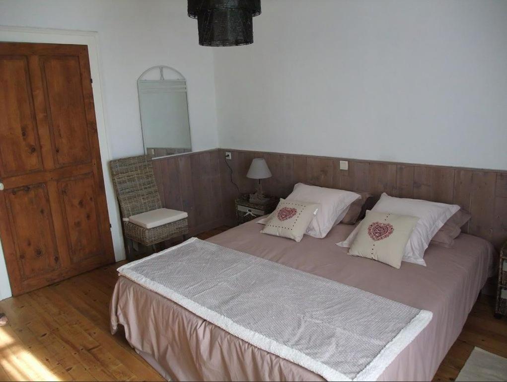 Le Domaine Du Grand Cellier Gites Appartement En Savoie Tournon Exterior photo